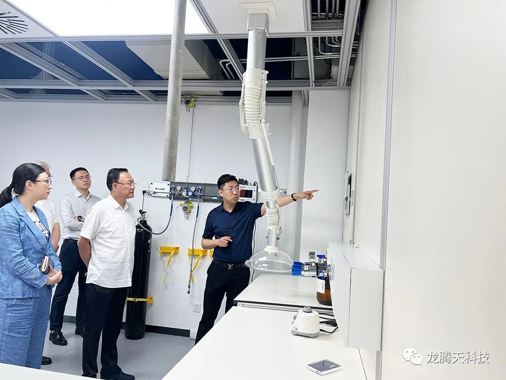 青岛市政协、乐通资本等一行领导莅临LTTLAB龙腾天科技参观考察插图2